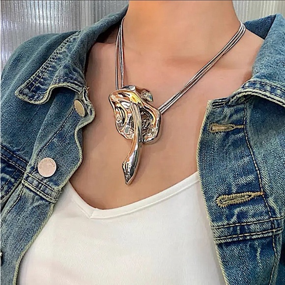 Silver Geometric Handmade Creative Design Necklace Party Event - Picture 5 of 13